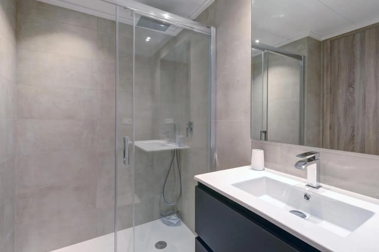 New Modern 3 Bed Apartment Puerto Banus Marbella